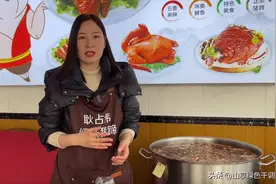 河南乡镇美女卖猪蹄，25元一斤日卖2吨货，为何这么好吃？图片