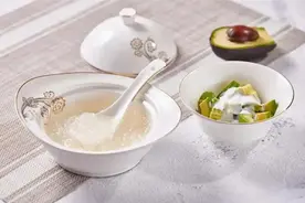 燕窝怎么炖是正确的？保姆级炖燕窝教程来了，厨房小白一看就会图片