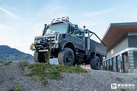 中东土豪定制EMPL改装，双排座驾驶室，乌尼莫克越野探险车实拍图片