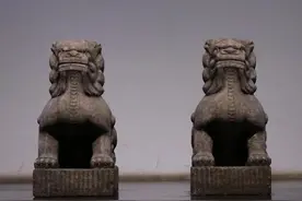 庭院瑞兽——门狮 石狮子身形饱满矫健 阔头披发 怒目圆睁图片