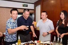 中国的“饭局江湖”：高手眼中，你已经一丝不挂图片