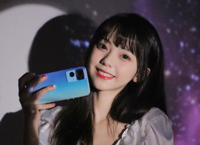 Vivo手机和OPPO手机哪个好?（从OPPO手机再用到vivo）