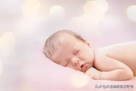 睡觉时有坠落感、脚踏空感，其实是大脑在警报？3 种情况要小心图片