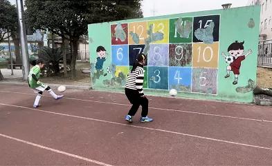 “谁说女子不如男”温江和盛小学女足冬训备战麒志杯