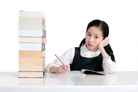 一年级下册语文《1.吃水不忘挖井人》图片