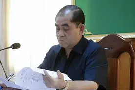 柬新年来拉达那基里，玩老鹰捉小鸡…图片