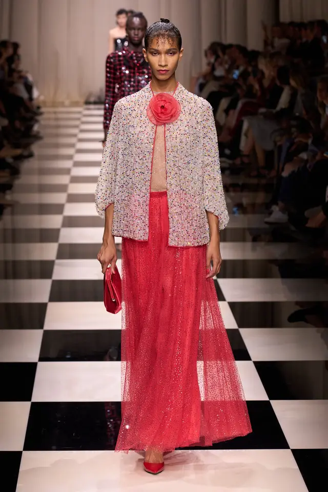 ������Armani Priv�� 2023 �ﶬ�߶�ϵ��Ůװ