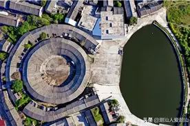 潮汕奇葩的房屋，网友见了大感不解：这是外星人的UFO吗？图片