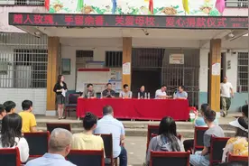 湖南常宁：昔日学子感恩母校捐资助学 校长致辞答谢图片