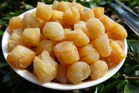 买“干贝”时，要学会分清真假，牢记3点，避免买到合成假干贝图片