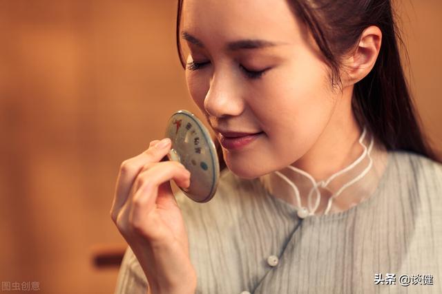 一杯红茶等于六个苹果？每天喝红茶可以预防癌症？真相告诉您