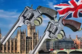 从英系转轮发展至巅峰到与半自动两极对抗的取胜——英国手枪简史图片