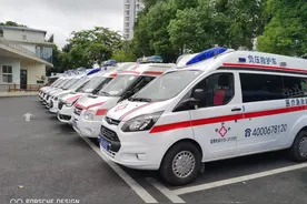 非白即“黑”-如何辨别正规救护车和黑救护车？别被外表蒙蔽了！图片