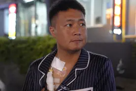 感动网友！“红薯妈妈”合肥摆摊救子图片