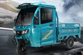 三轮车大战，金彭、五羊出手，半封闭设计，代步、拉货一车全搞定图片