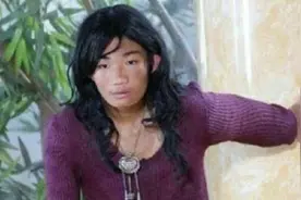 河南第一懒人杨锁有多懒？脚不沾地，吃饭靠喂，23岁把自己饿死了图片