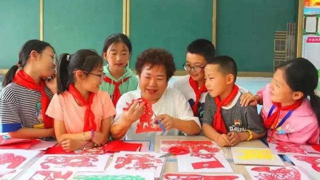 呼伦贝尔市少先队组织是这样开展主题活动的······