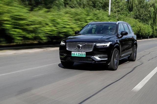 沃尔沃XC90 T8：709牛·米，百公里不到3个油，回头率超高