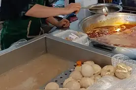 关于乌鲁木齐忽然遍地开花的夜市？人为什么少？是多还是因为？图片