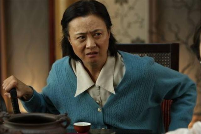 演员柏寒：丈夫意外离世，她又患癌，留下儿子给海清养