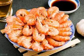 做水煮虾时，水开下锅是大错！饭店老板：牢记6点，虾肉鲜嫩不腥图片
