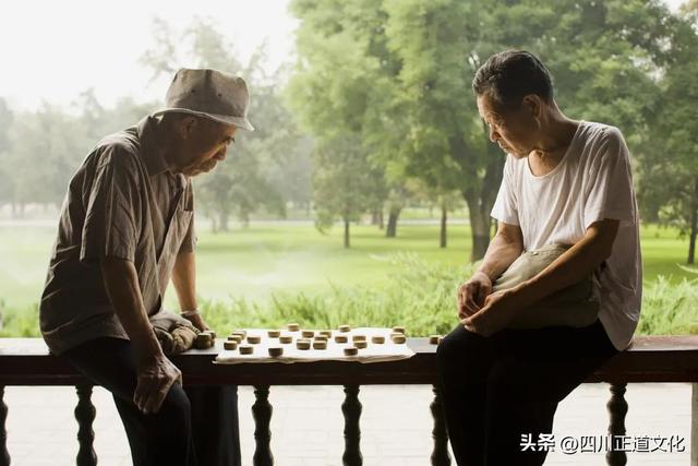 梦见去世的亲人，是好事还是坏事？看完这三点，你就明白了