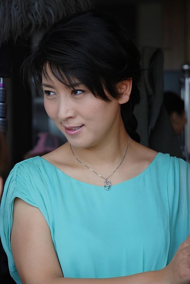 演员闫学晶:我这辈子最正确的决定,就是46岁高龄为大丈夫生女儿