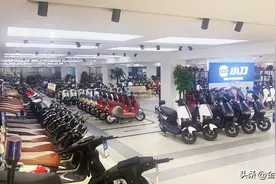 让出行更出色，小刀电动车N9长征版顶尖科技更专业图片