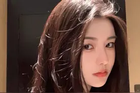 微信网名女生简约昵称二字图片