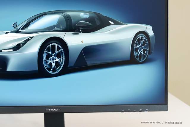 一千三，4K专业美术27寸显示器，四舍五入等于白送？