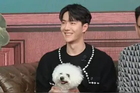 王一博抱never直冲热搜榜，这是怎么回事呢？图片