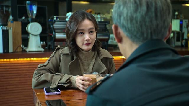 一个极度缺乏安全感的男人,"亚洲第一美男"尊龙,事业有成的他为何至今