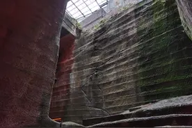 浙江西部有一座石窟，号称“世界第九大奇迹”，有人却说是骗局图片