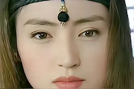 雪花女神龙，当年的她没有任何装饰，依然美貌惊人，冷艳高雅图片