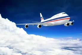 飞机从万米高空中直接坠落，人是感觉到失重还是超重？图片