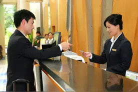 酒店为何现在都不查房了，不怕顾客会乱来吗？知情人说出了实话图片