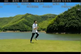 轮椅小伙“打篮球”被百万人围观点赞图片