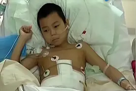 17年河南10岁男孩肚子疼，医院查出绝症，母亲的举动令人潸然泪下图片