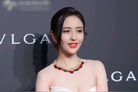 37岁佟丽娅，依旧身材有料优雅惊艳，女人味爆棚图片