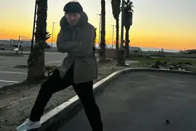脱口秀不是无底线的冒犯，拿解放军开涮笑果文化是真的自掘坟墓了图片