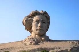 中国著名的十大巨型雕像，每一尊都是超级震撼，你都见过哪几个？图片