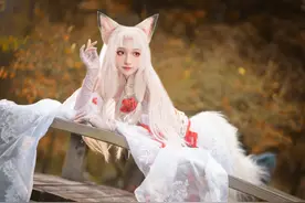 175御姐Coser现场教学：出门在外应伪装软妹，抗185道具保护自己图片