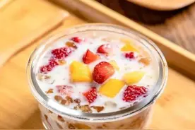 牛奶和水果，它们能在一起吃吗？图片
