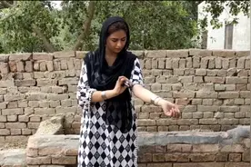 巴铁“迪丽热巴”的一天，颜值放中国能当明星，在这只能煮饭带娃图片