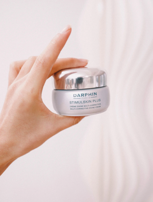 分享4款公认好用的“抗老”面霜，维稳又紧致肌肤，值得尝试