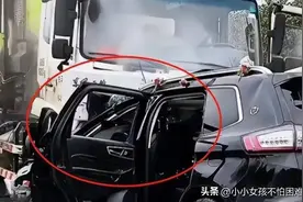 人们对湖南婚车事故中售价30万的福特锐界SUV的安全性存在质疑！图片