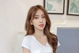 微胖身材怎么穿搭，露出你苗条的腰身图片