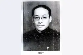 长征途中，博古与潘汉年密谈四小时后，他为何混在大烟贩子中离队图片