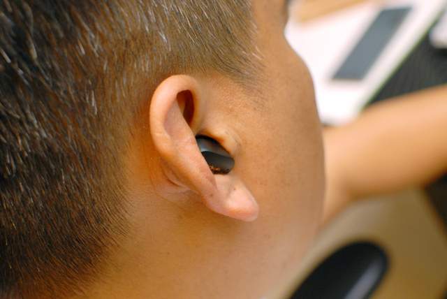 耳机手表二合一设计，智能手表新形态：Wearbuds watch X2