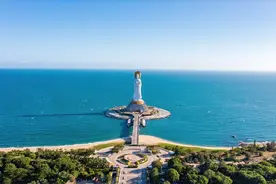 全球3大诡异佛像，1座全身“金疙瘩”，1座浓妆艳抹，1座通体白色图片